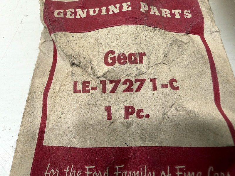 (1) NOS 1962 1963 1964 Ford Fairlane Falcon Speedometer Driven Gear LE-17271-C