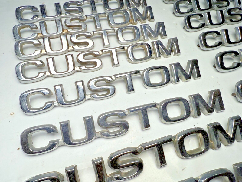 (1) OEM 1980 - 1986 Ford F150 F250 BRONCO CUSTOM Emblem 81 82 83 84 85 B32-183