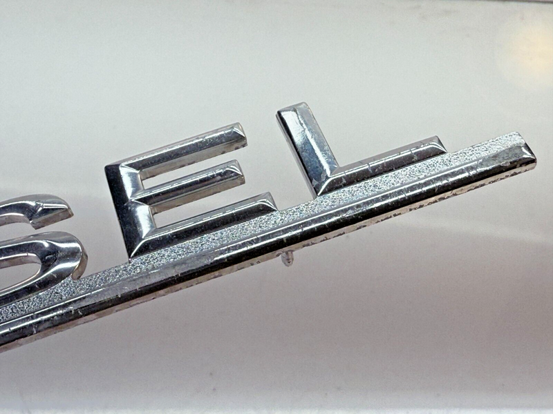 OEM DIESEL Mercedes Benz Trunk Lid Emblem 1238170015 W123 B32-164