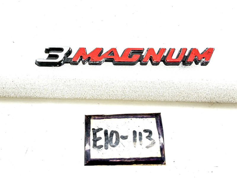 BRKN Vintage 1967 - 1971 DODGE 383 MAGNUM HOOD EMBLEM E10-113
