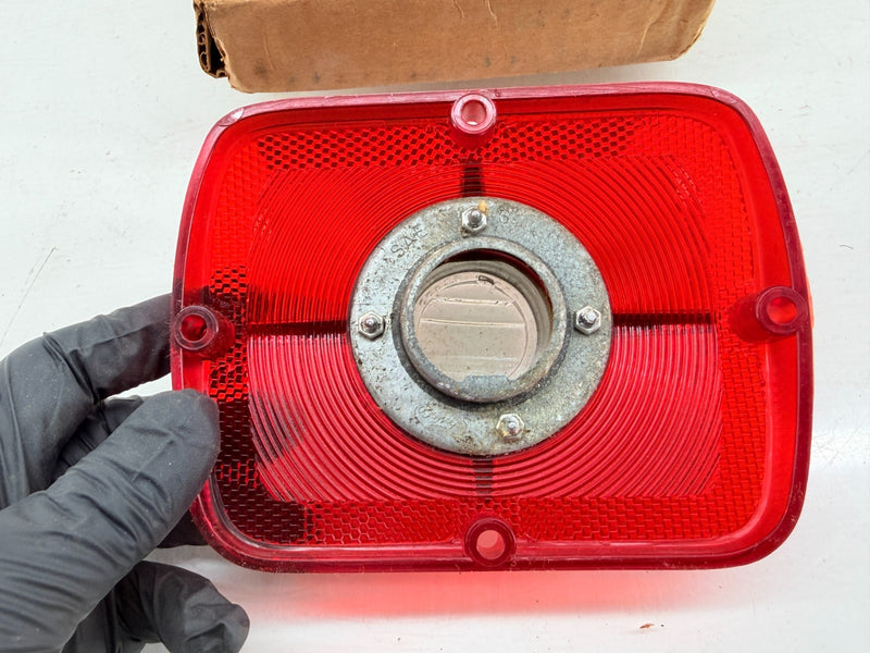 NOS 1965 FORD FAIRLANE 500 WAGON TAIL LIGHT LENS C5OZ-13450-D C68-12