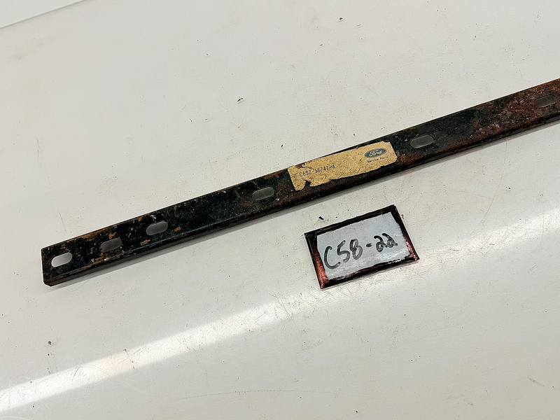 NOS 1966 FORD Galaxie 500 LTD SUPPORT BRACKET C6SZ-16747-A C58-22
