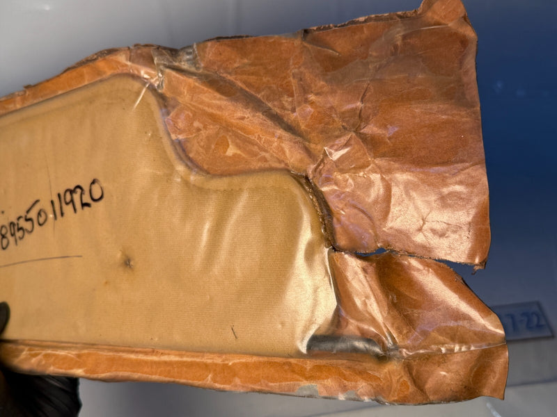 NOS OEM Renault Cherokee Sun Visor Shade 8955011920 B7-22