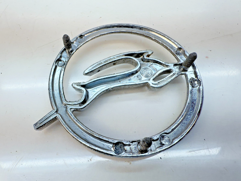 1962 1963 1964 Chevrolet Impala Quarter Panel Emblem Ornament E6-13