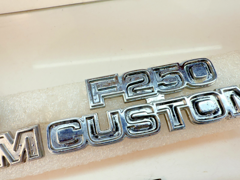 OEM 1973 -1979 F-250 CUSTOM Pair Front Fender Emblem Badge D7TB16702 B32-306