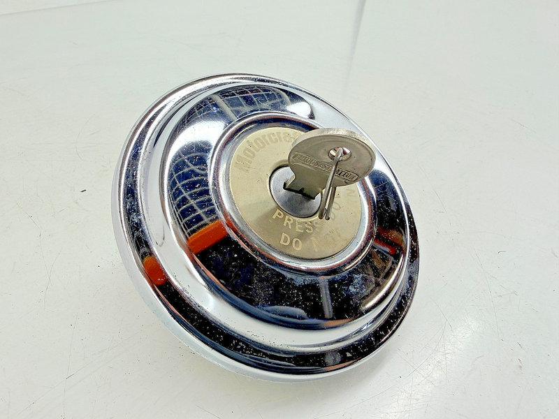 NOS Ford GM Chrysler Motorcraft Vented Locking Chrome Gas Cap XO-1906 C71-24