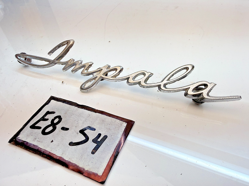 OEM 1961 1962 CHEVROLET IMPALA QUARTER PANEL NAMEPLATE SCRIPT EMBLEM E8-54