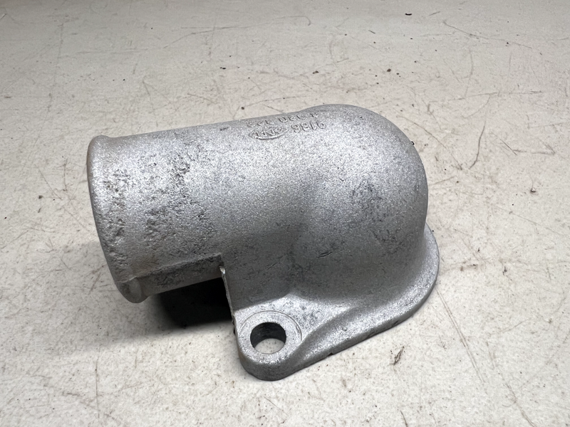 GM Thermostat Housing Coolant Flange Cavalier Carlton Manta Ascona 8930322 B20-3