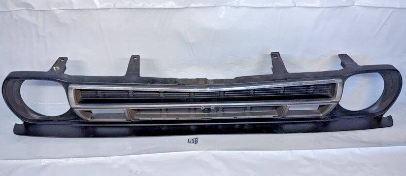 OEM 78 79 80 1978 1979 1980 DATSUN 210 Front Grille Grill *NICE SHAPE* U5B-13