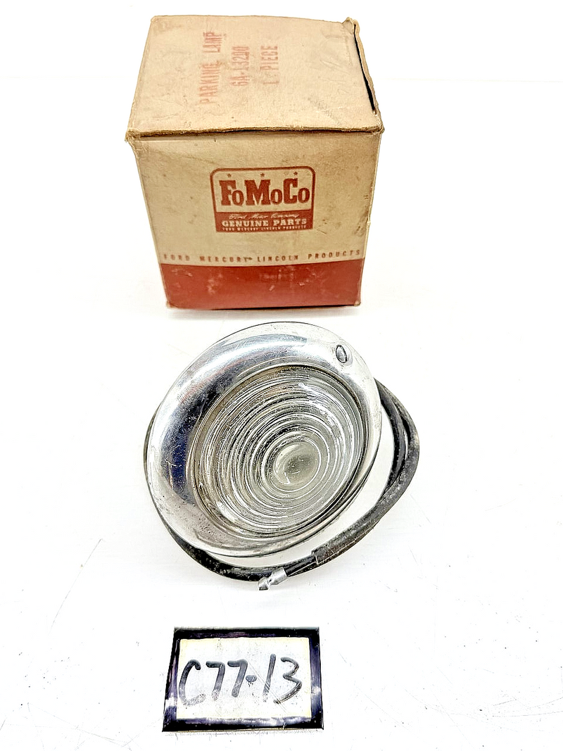 NOS 1947 - 1948 Ford Car 1942 - 1947 PARKING LAMP ASSEMBLY 6A-13200 C77-13