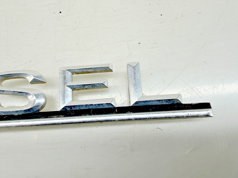 OEM 1975 - 1986 Mercedes Diesel Trunk Emblem Badge 123-817-00-15 E9-47