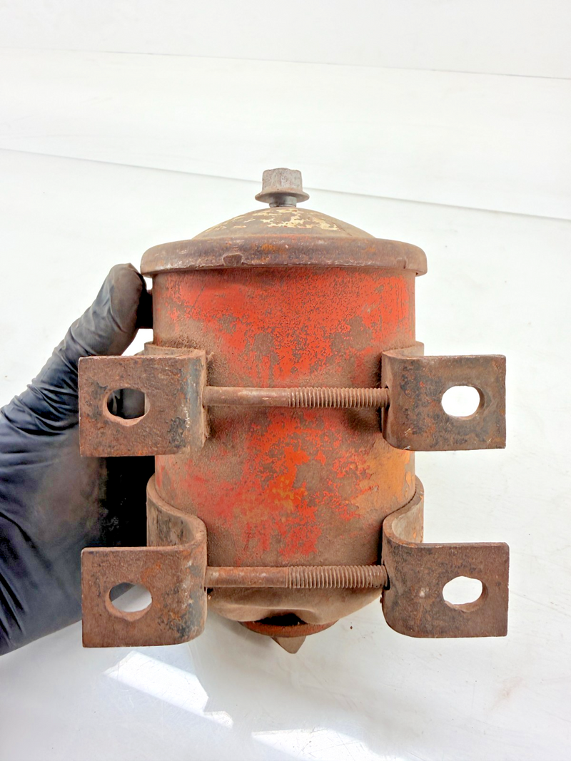 Original Jeep Willys Filter Oil Filter Canister & Bracket Rat Rod MB C45-17