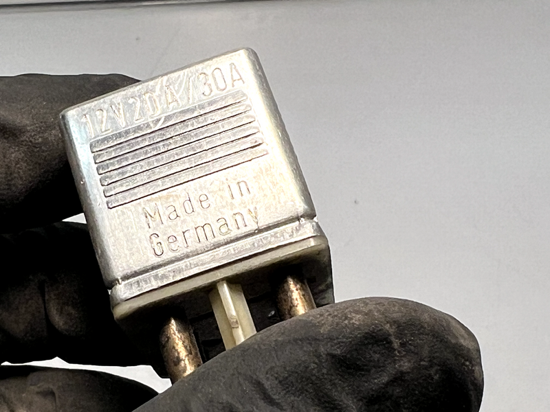 OEM Mercedes Benz 560SL Multi-Purpose Relay 0015420219 C2-34