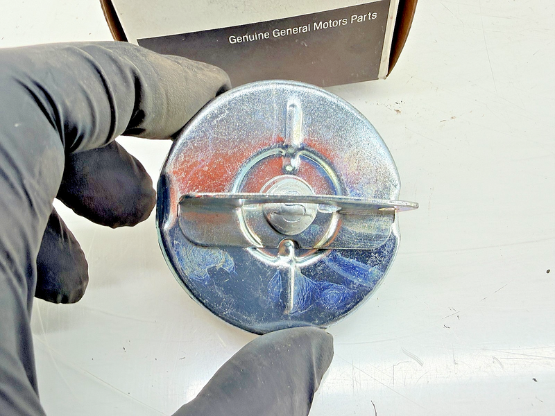 (1) NOS 1953 - 1957 Chevrolet Bel Air 210 150 Pontiac Gas Cap 3739235 C75-26
