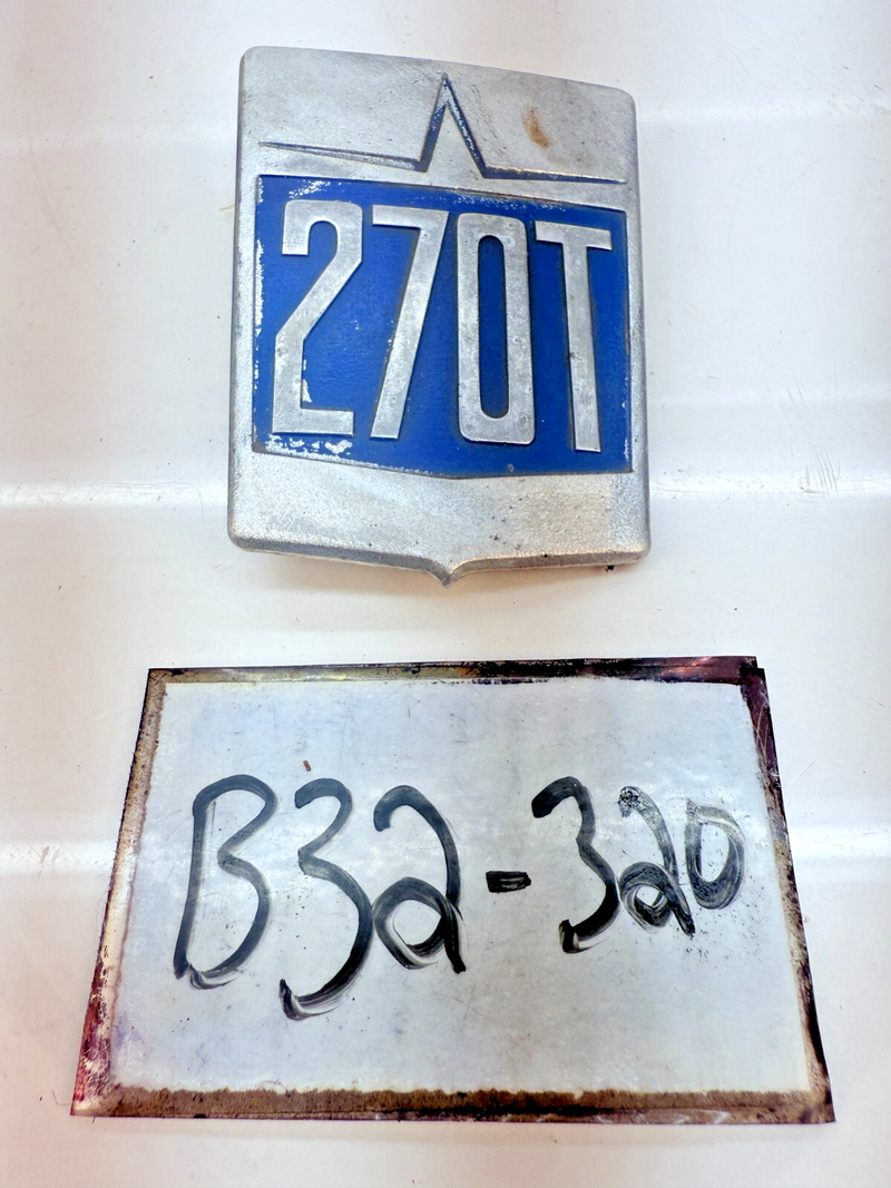 OEM Volvo Penta 270 EMBLEM BADGE B32-320
