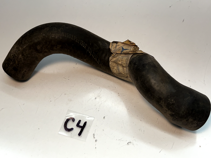 NOS Mercedes Benz W114 UPPER RADIATOR HOSE  1972-1977 280 280C 1145012582 C4-10