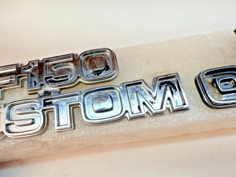 OEM 1973 -1979 F-150 CUSTOM Pair Front Fender Emblem Badge D7TB16702DWC B32-298