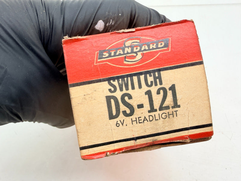 NOS Standard DS-121 Headlight Push Pull Switch 5  SCREW TERM  6V C71-43