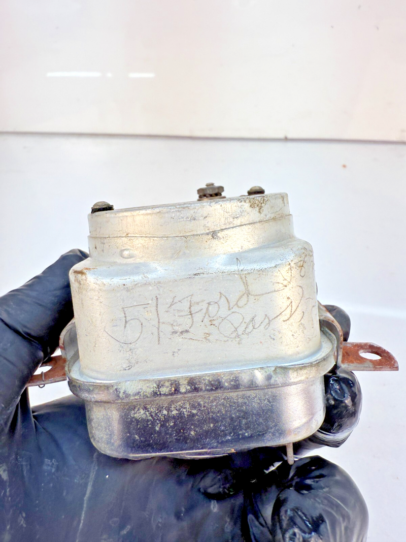 OEM 1951 Ford Custom Deluxe Crestliner Victoria Convertible Dash Clock 51 B61-15