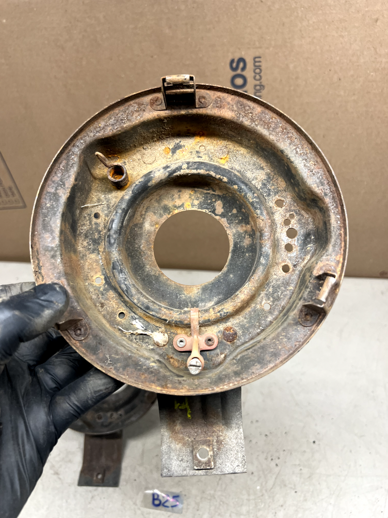 1960 GM Impala BelAir Biscayne Headlight Bucket Mounting Bracket El Camino B25-4