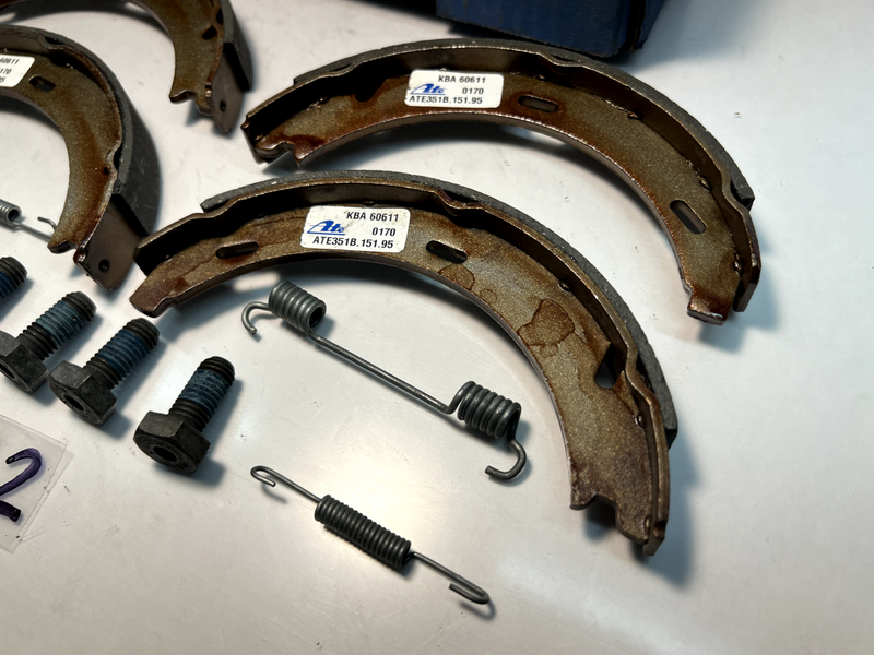 NOS ATE Mercedes W201 C208 W210 R129 Parking Brake Shoes 1244200320 C2-25