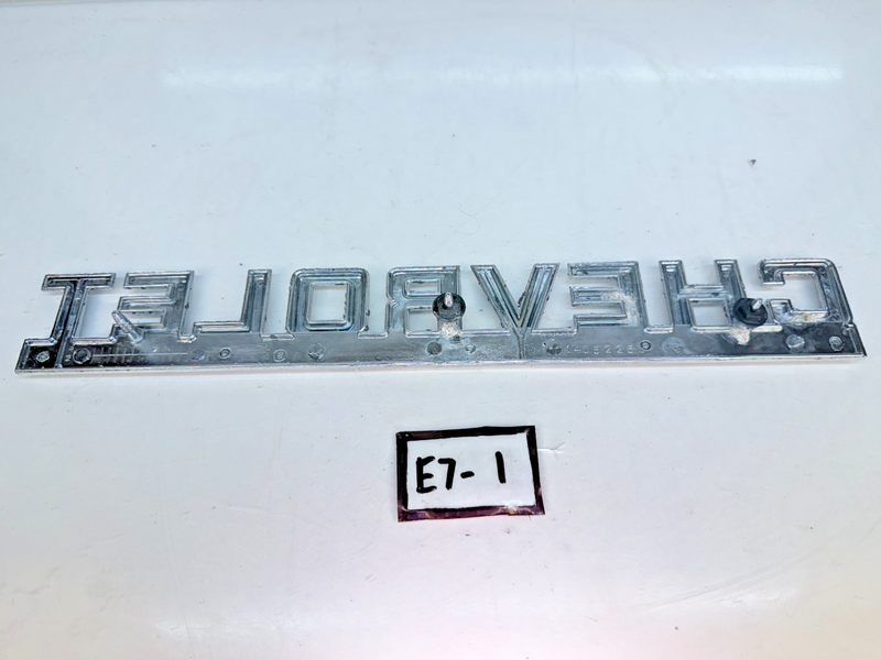OEM 1973 - 1992 Chevrolet Chevy G10 G20 Suburban Rear Door Emblem 1405225 E7-1