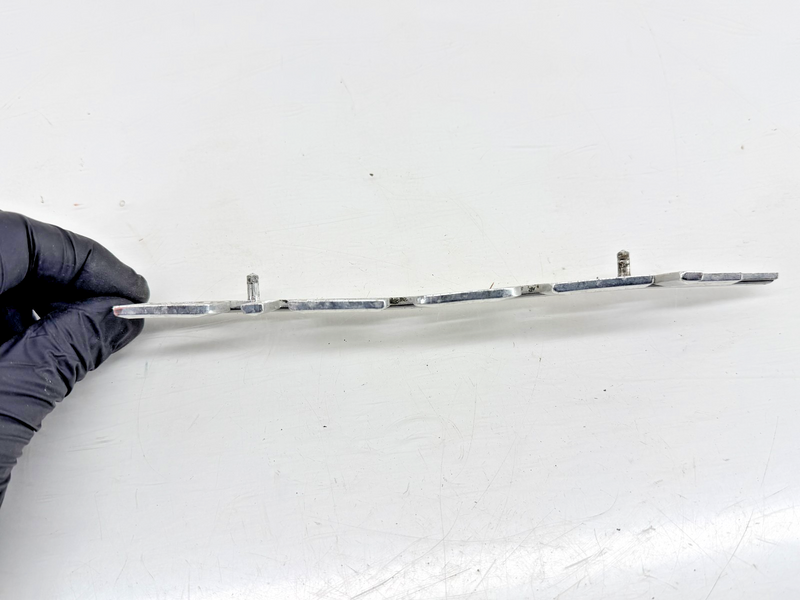 OEM 1975 - 1986 Mercedes Diesel Trunk Emblem Badge 123.817.00.15 E9-48