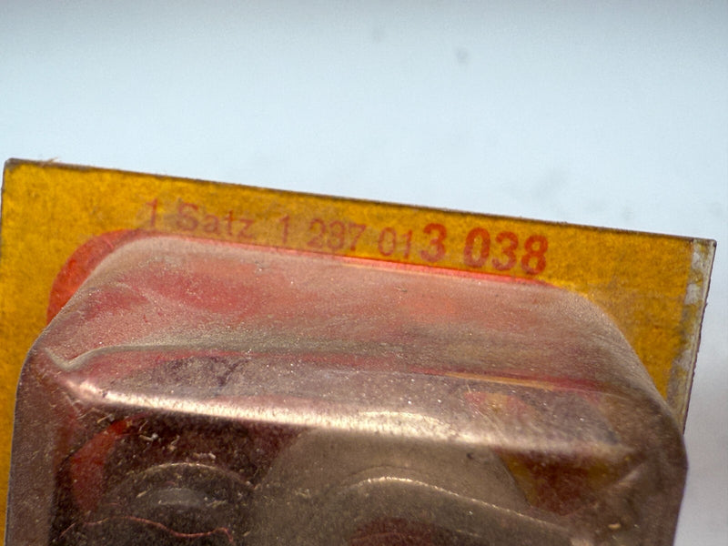 (1) Bosch Ignition Points 1237013038 Mercedes 300SE SEb 600 1964 Glas 2600 C5-35