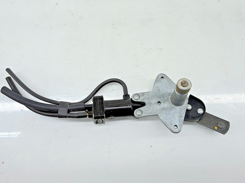 NOS 1967 1968 Ford Mercury Wiper Pivot with Washer Pump C7MB C7MZ C51-5