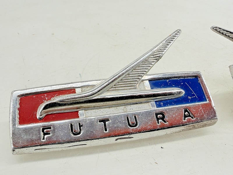 OEM 1964 1965 FORD FUTURA EMBLEM PAIR C5DB-16098-B E9-1