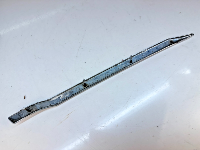 OEM 1973 - 1976 Ford Ranchero Belt Line Moulding RIGHT RH Trim Panel B32-328