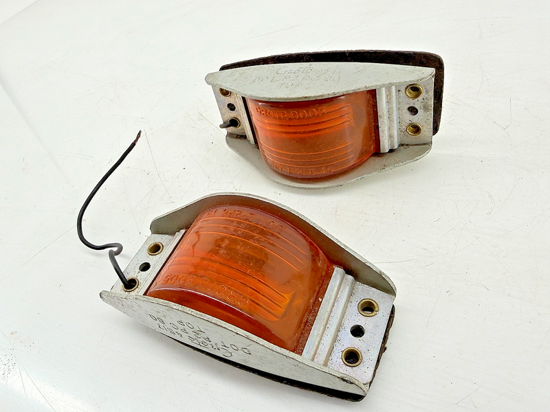 Original Pair GROTE 4517 ARMORED MARKER LIGHT Lamp Travel Trailer Truck C39-68