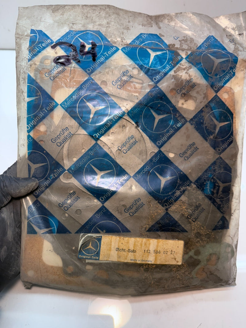 NOS OEM Mercedes Benz W108 W109 W111 W112 W113 Gasket Set 112 586 02 27 C15-24