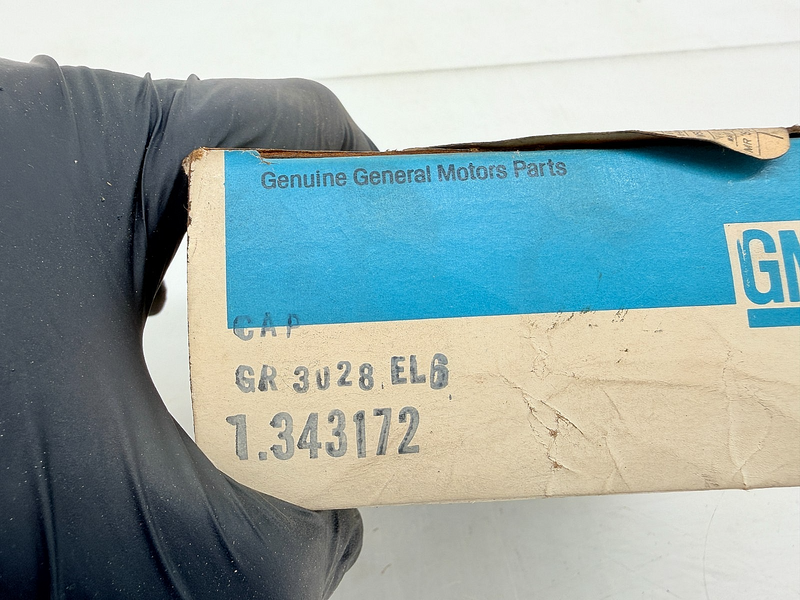 NOS 1973 - 1975 GMC Chevy Pickups Square Body C10 K10 Gas Cap GM 343172 C71-48