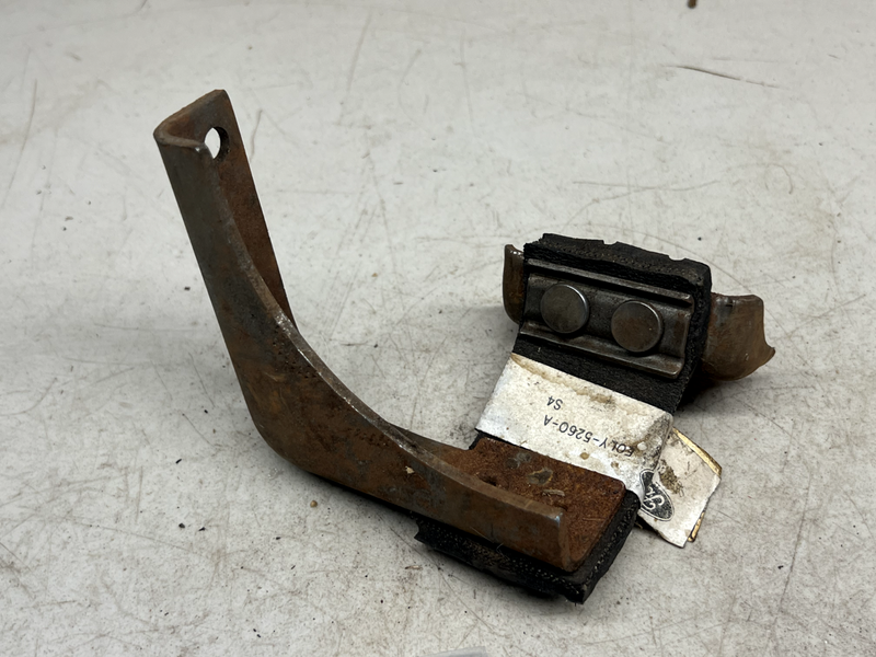 NOS Genuine Ford Exhaust System Hanger Bracket EOLY-5260-A B30-105