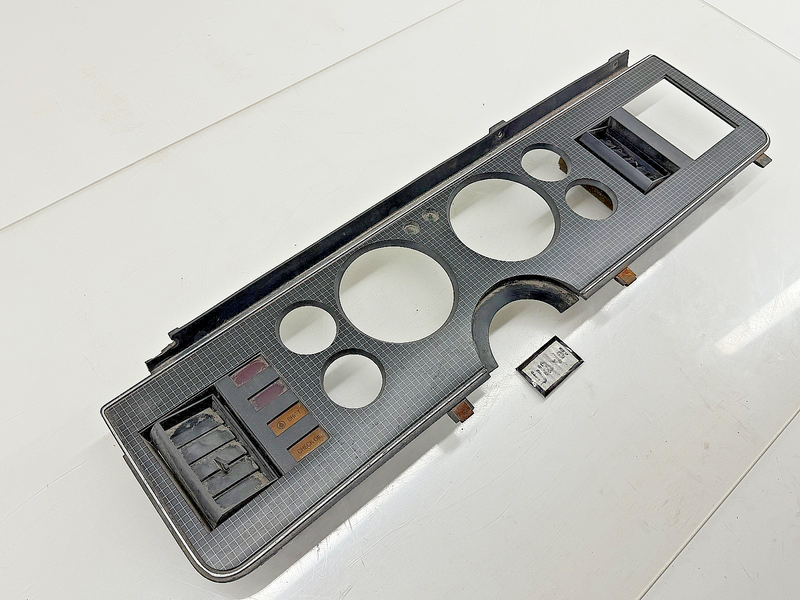OEM 1979 - 1984 FORD MUSTANG DASH BEZEL GRID PATTERN E4ZB-61045C90-B