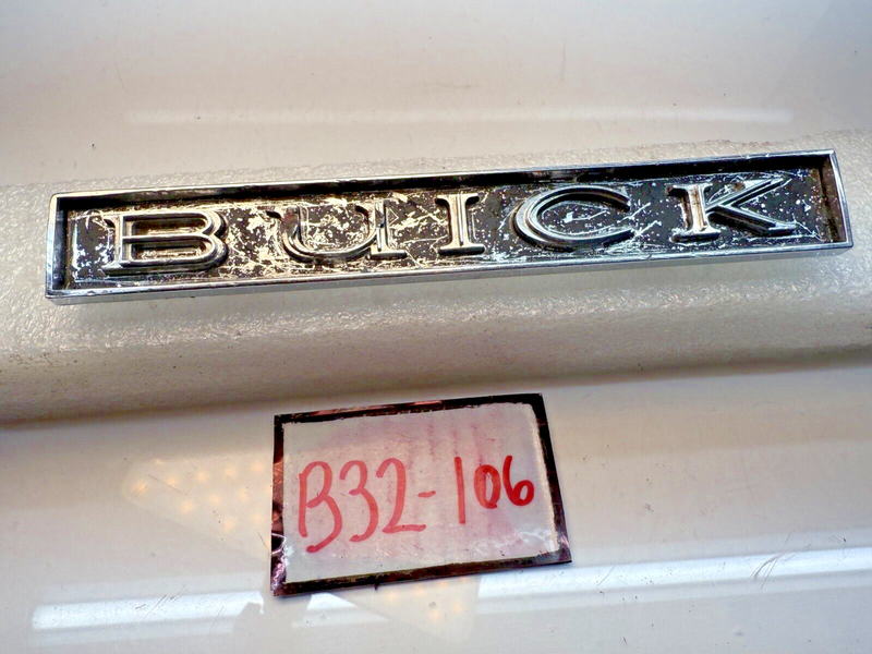 OEM Buick 1968 68 Lesabre Electra Front Grille Emblem Badge Logo 1384167 B32-106