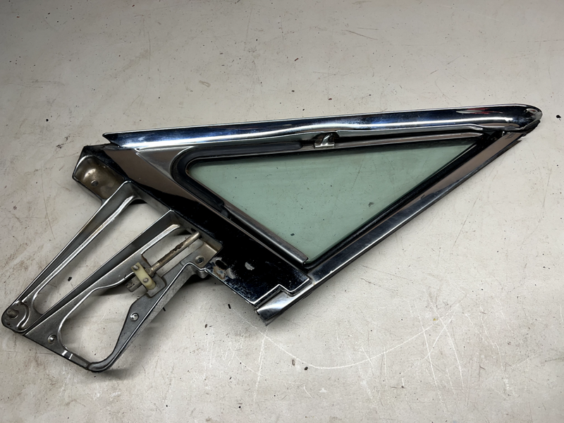 1964-1966 THUNDERBIRD WING VENT WINDOW GLASS PASSENGER RIGHT SIDE 64 65 66 U3B-7