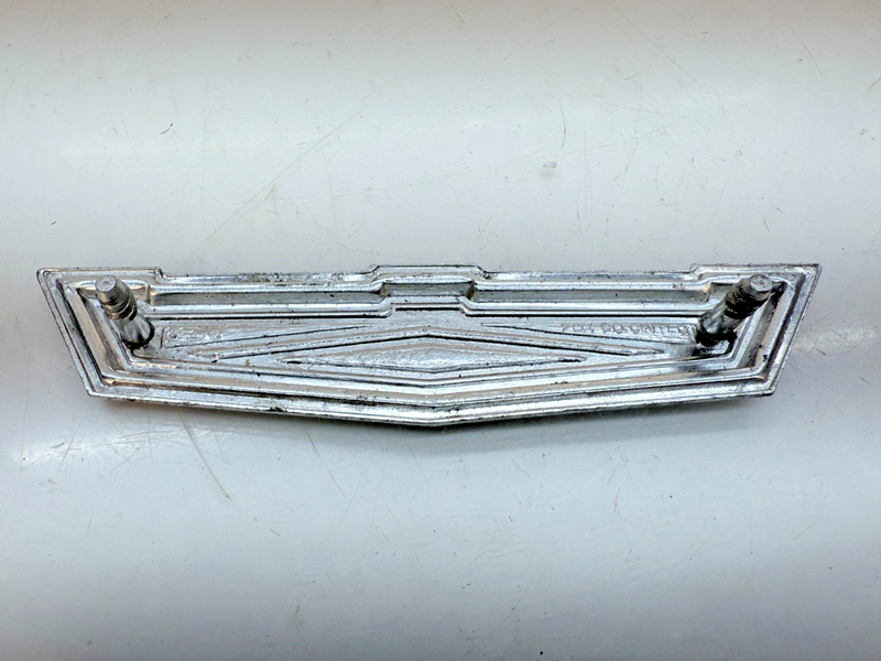 OEM 1964 FORD GALAXIE ROOF SIDE SAIL PANEL EMBLEM C4AB-62517A40 FOMOCO E5-93