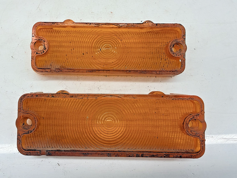 OEM 1966 Chevy CHEVELLE EL CAMINO MALIBU AMBER PARKING TURN SIGNAL LENS C49-27