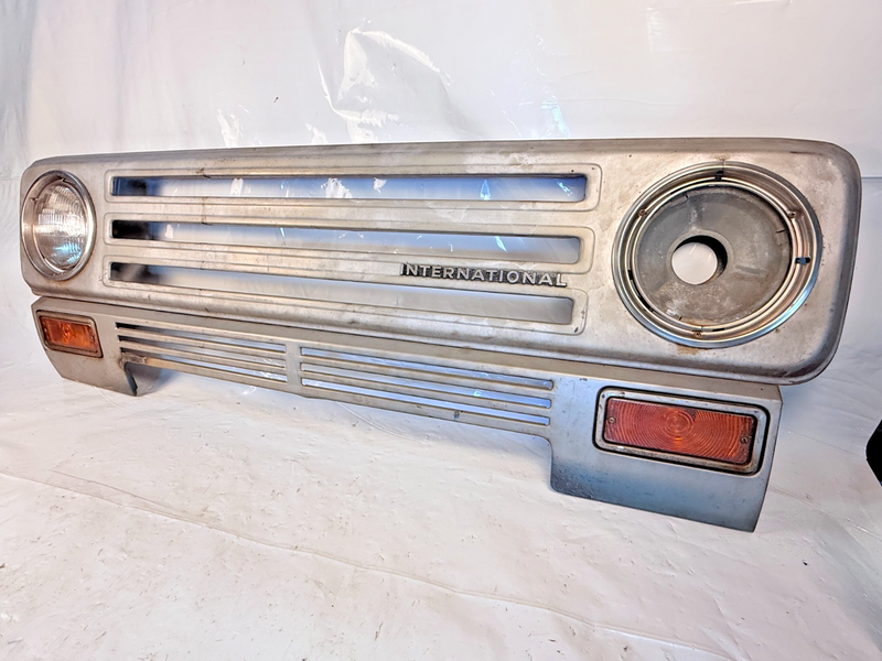 NICE RARE FIND 1971 - 1972 International Scout Front Grill & Valence Nose Grille