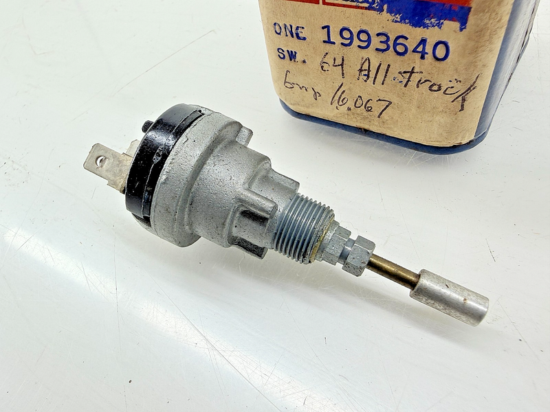 NOS 1964 1965 1966 CHEVROLET GMC TRUCKS WINDSHIELD WIPER SWITCH 1993640 C71-61