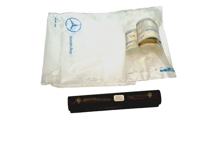 NOS ORIGINAL MERCEDES-BENZ E W124 REAR AXLE GEARBOX BOLT A1243530721 C4-14