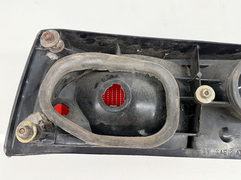 OEM Ford Mustang 1987 - 1993 Fox Body Right Tail Light Lamp E3ZB-13440-AC B81-52