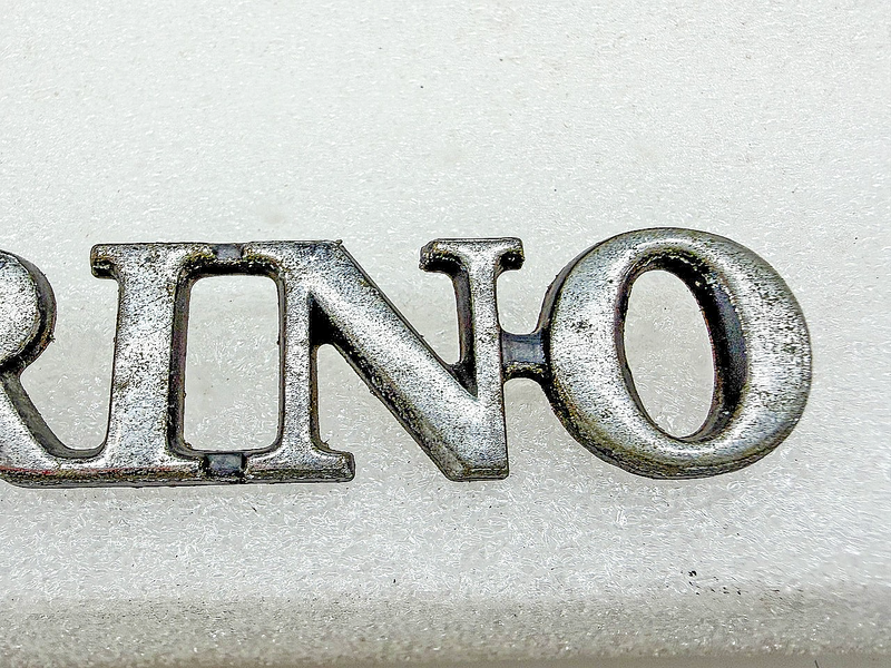 OEM 1972 FORD GRAN TORINO FENDER EMBLEM D2OB-16098-DA E10-45