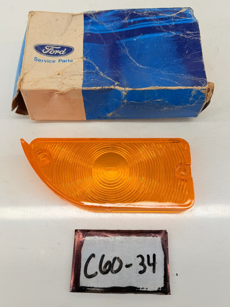 NOS 1971 - 1972 FORD MAVERICK LENS PARKING LAMP RH D1DZ-13208-A C60-34