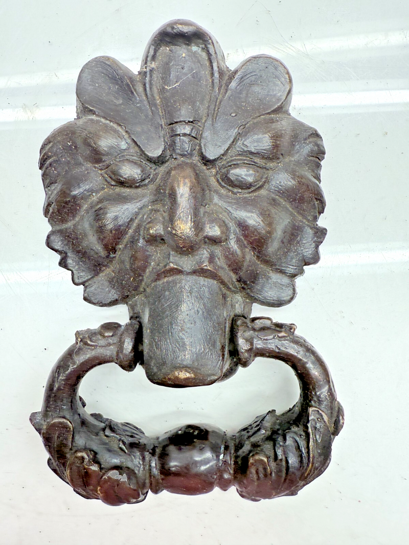 VINTAGE ANTIQUE VICTORIAN LION HEAD ARCHITECTURAL SALVAGED DOOR KNOCKER B68-8