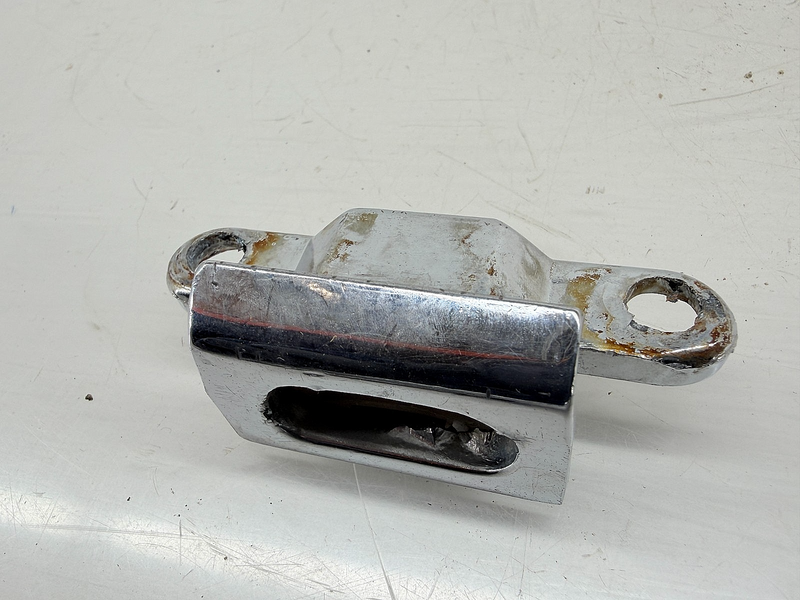 OEM 1968 - 1982 CHEVY Corvette T-Top Center LH Roof Panel Bracket 3932973 E9-38