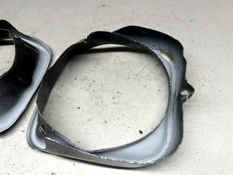 OEM 1969 Chevrolet Chevy Chevelle & El Camino PAIR Headlight Bezel Buckets B18-1