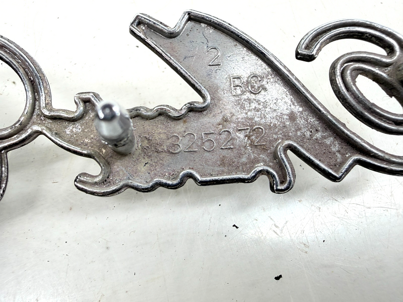 OEM 1973 - 1977 Chevrolet Monte Carlo Header Panel Emblem 325272 E9-99